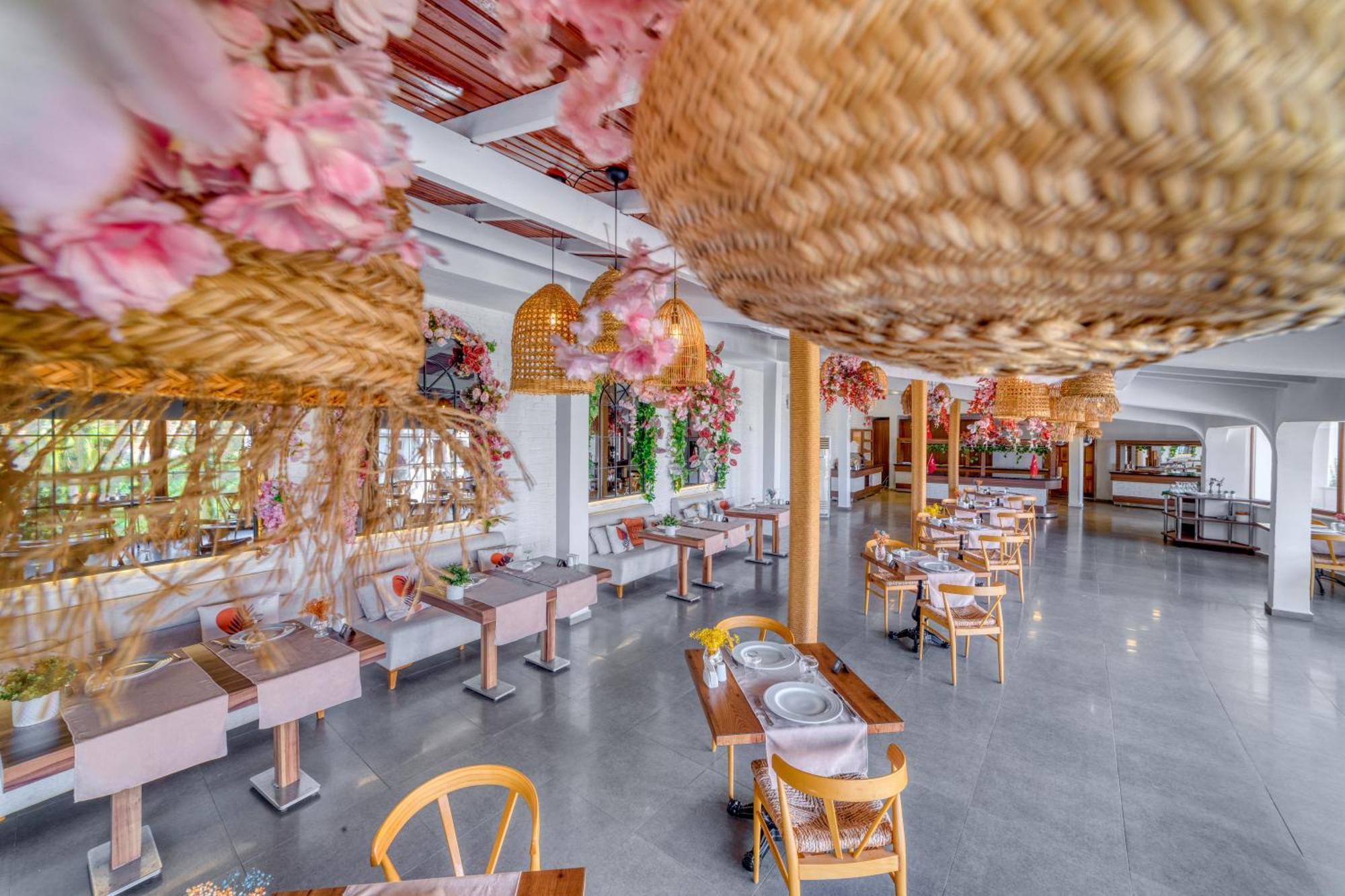 Illusion Beach & Clubhotel - Adults Only Alanya Exterior foto
